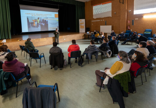 25 persoas participan hoxe en San Sadurniño no seminario “Obradoiros compartidos” promovido polo proxecto A Fusquenlla